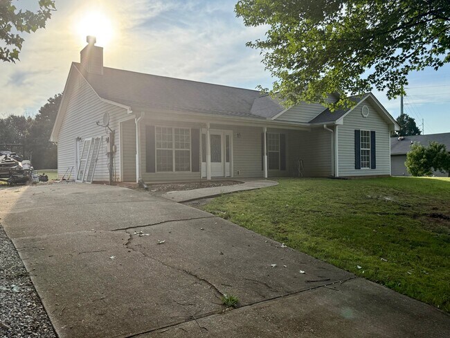 Foto del edificio - 5115 Twin Oaks Ln