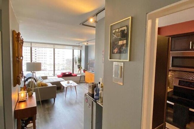 Foto del edificio - 5455 N Sheridan Rd