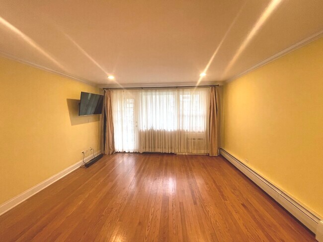 Foto del edificio - 6039 N Rockwell St