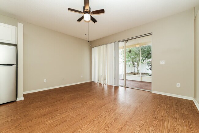 Foto del edificio - 12718 Bramfield Dr