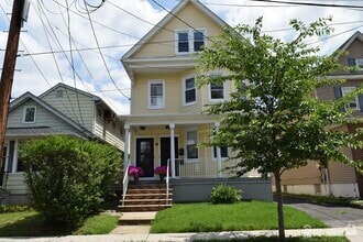 Building Photo - 157 Camden St