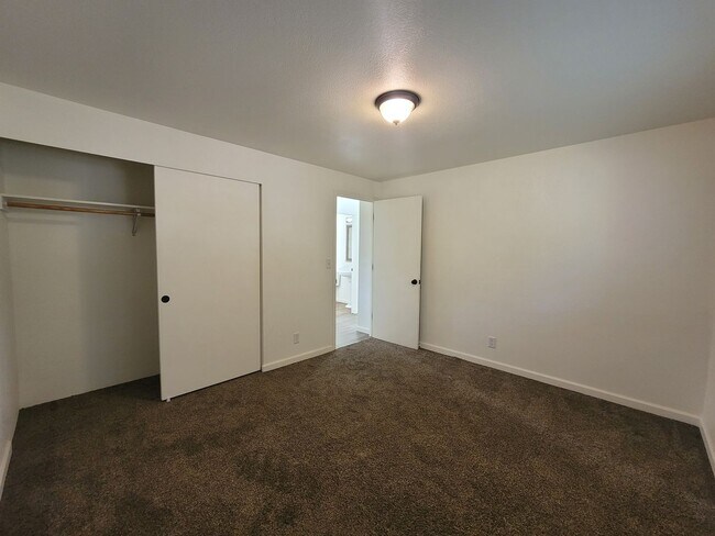 Foto del edificio - Charming 4 bed 2 bath