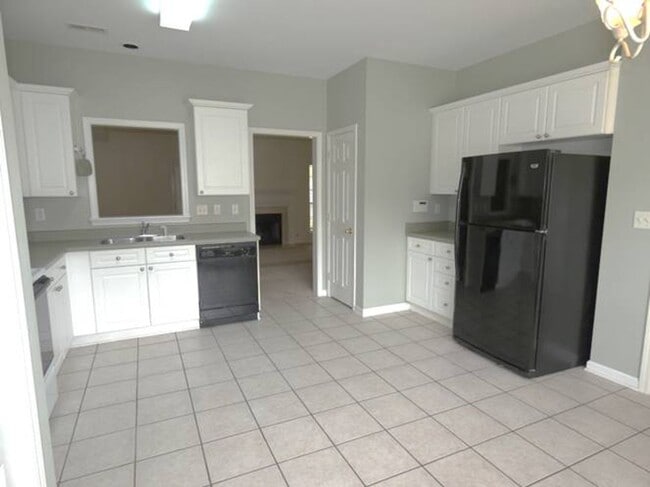 Building Photo - Home for rent in Helena!!