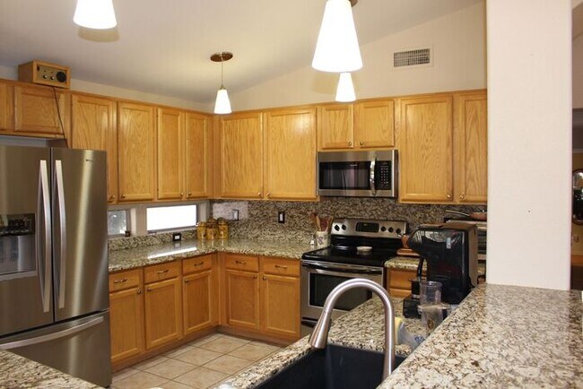 Foto del edificio - Attractive 3 bed, 2 bath home