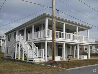 Building Photo - 11 Shore Rd