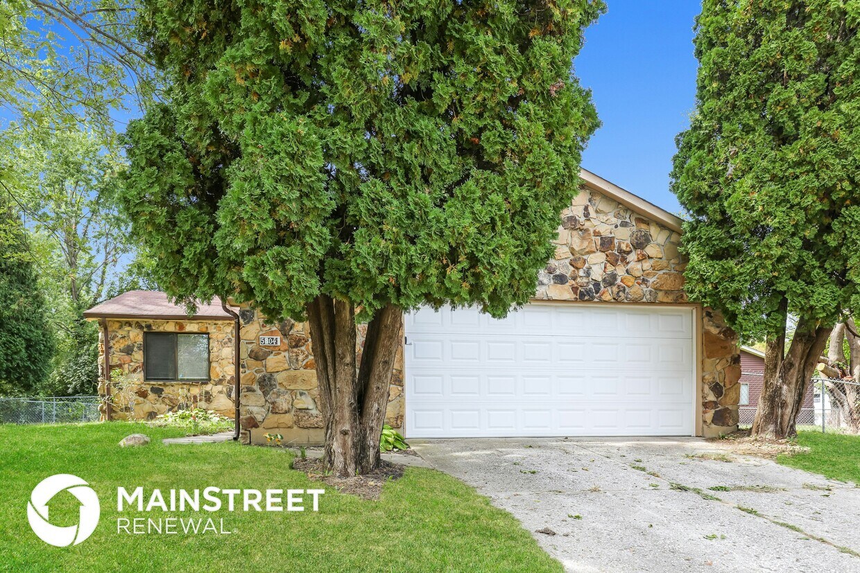 Foto principal - 5804 Coppock Ln