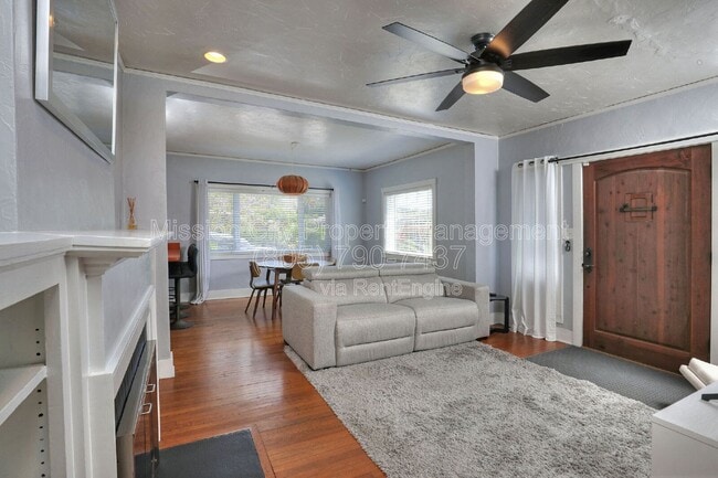 Building Photo - 535 De La Vista Ave
