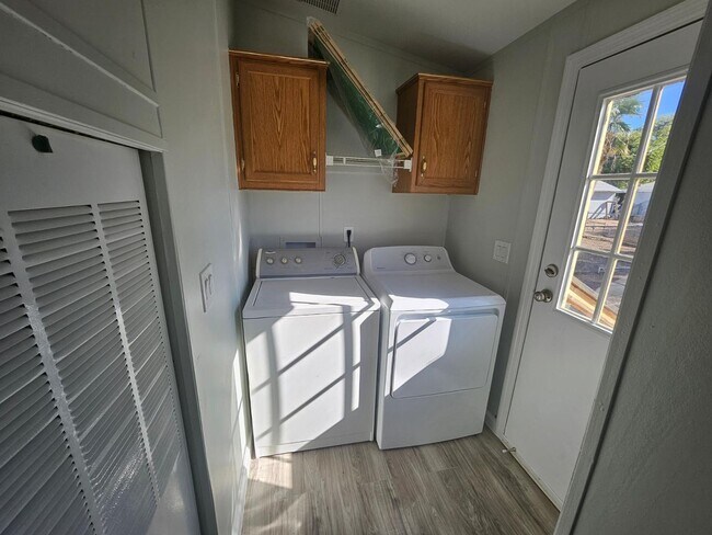 Foto del edificio - 725 S 97th St