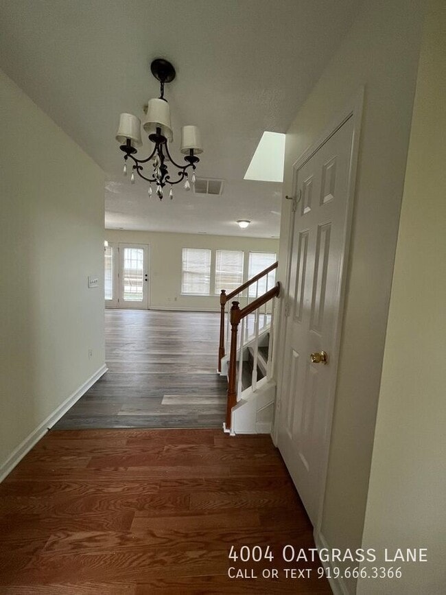 Building Photo - 4004 Oatgrass Ln
