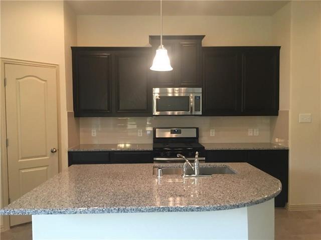 Building Photo - 705 Water Garden Cir
