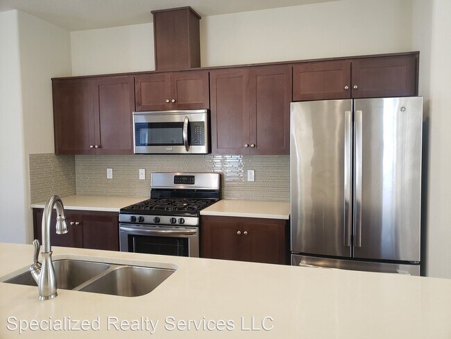 Building Photo - 3 br, 3.5 bath House - 123 NE 79th Ave