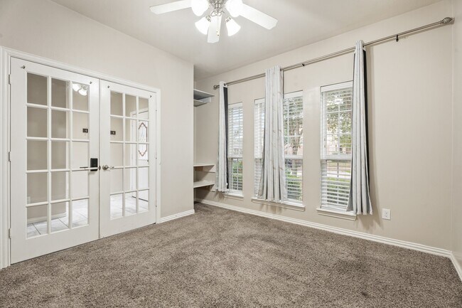 Building Photo - 6605 Fallen Breeze Ln