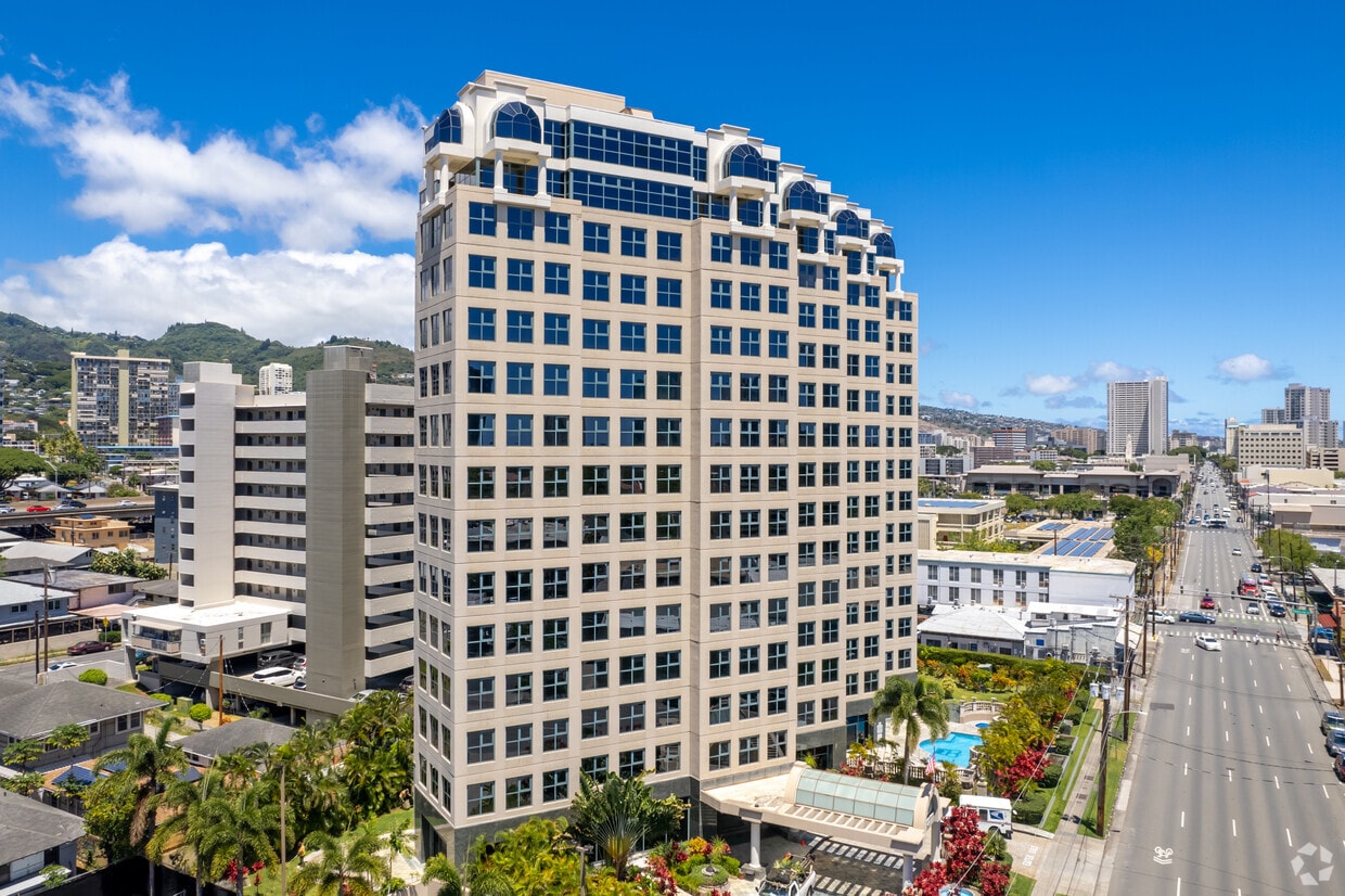 Queen Victoria Condominiums Apartments in Honolulu, HI