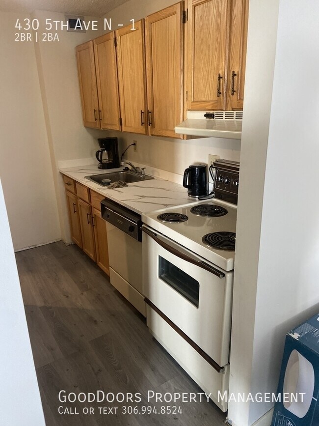 Photo du bâtiment - 430 5th Ave N