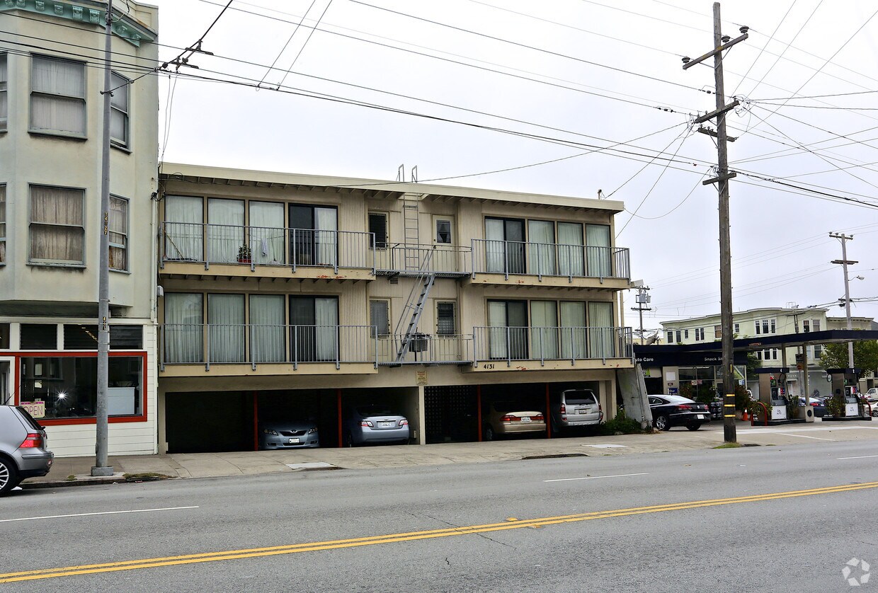 Building Photo - 4131 California St