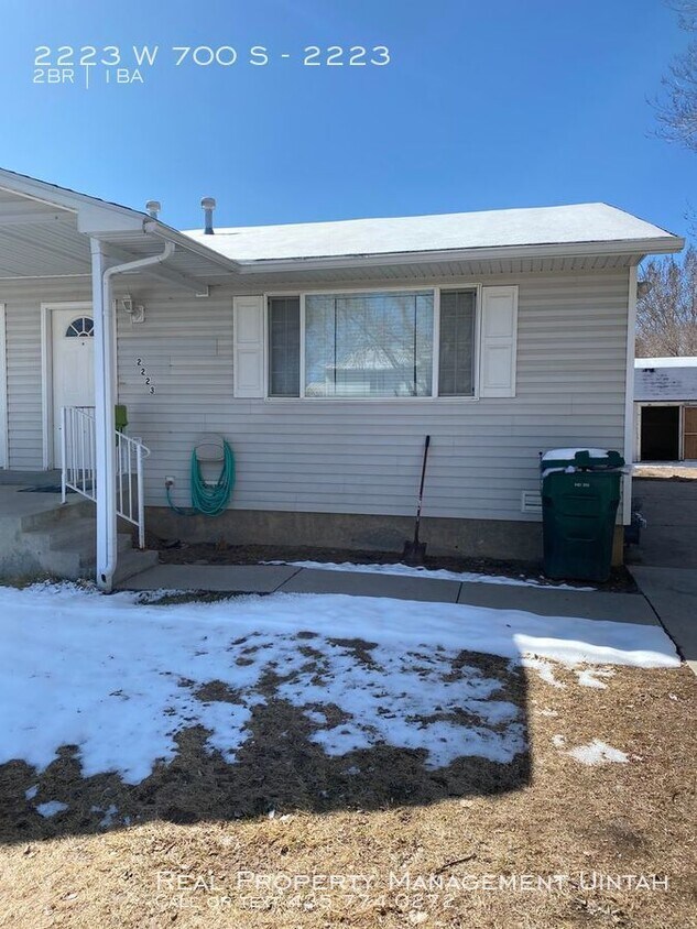 Primary Photo - 2 Bedroom 1 Bath Duplex