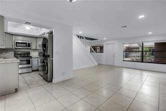 Building Photo - 2530 Coral Springs Dr