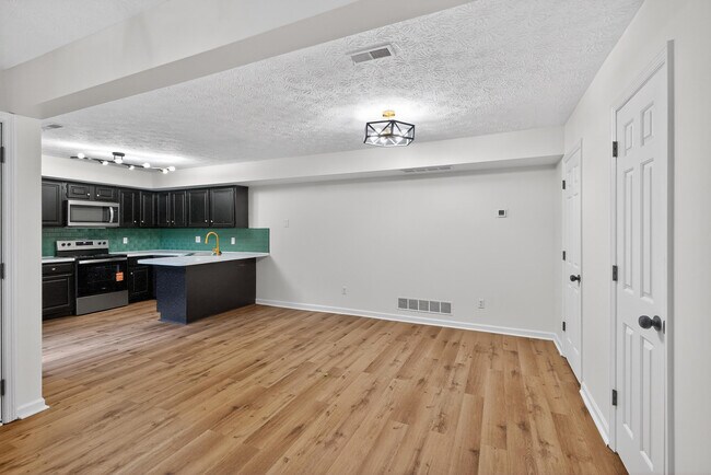 Foto del edificio - 433 Darby Creek Rd