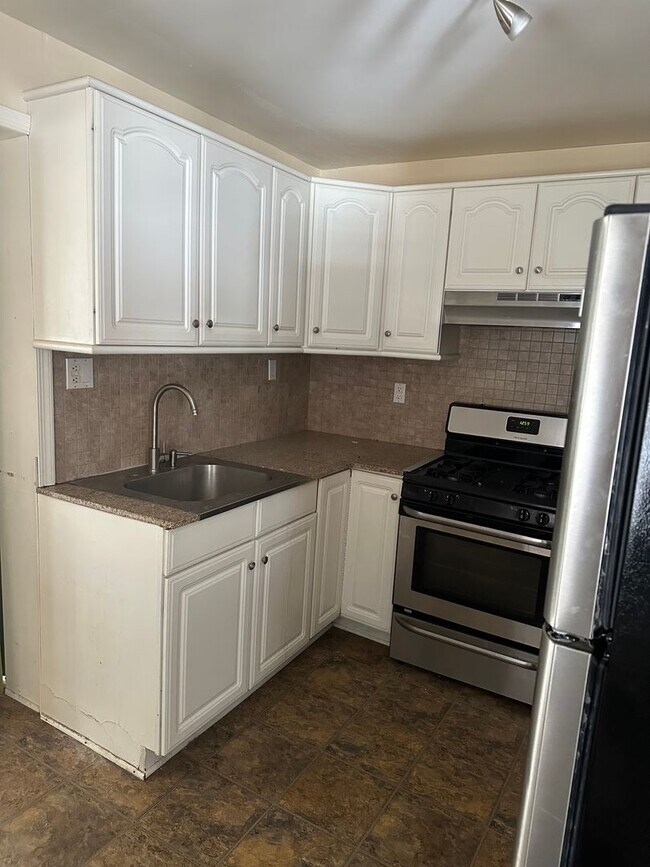 Foto del edificio - 3 Bedroom Brick Cape Cod in Central York School District!