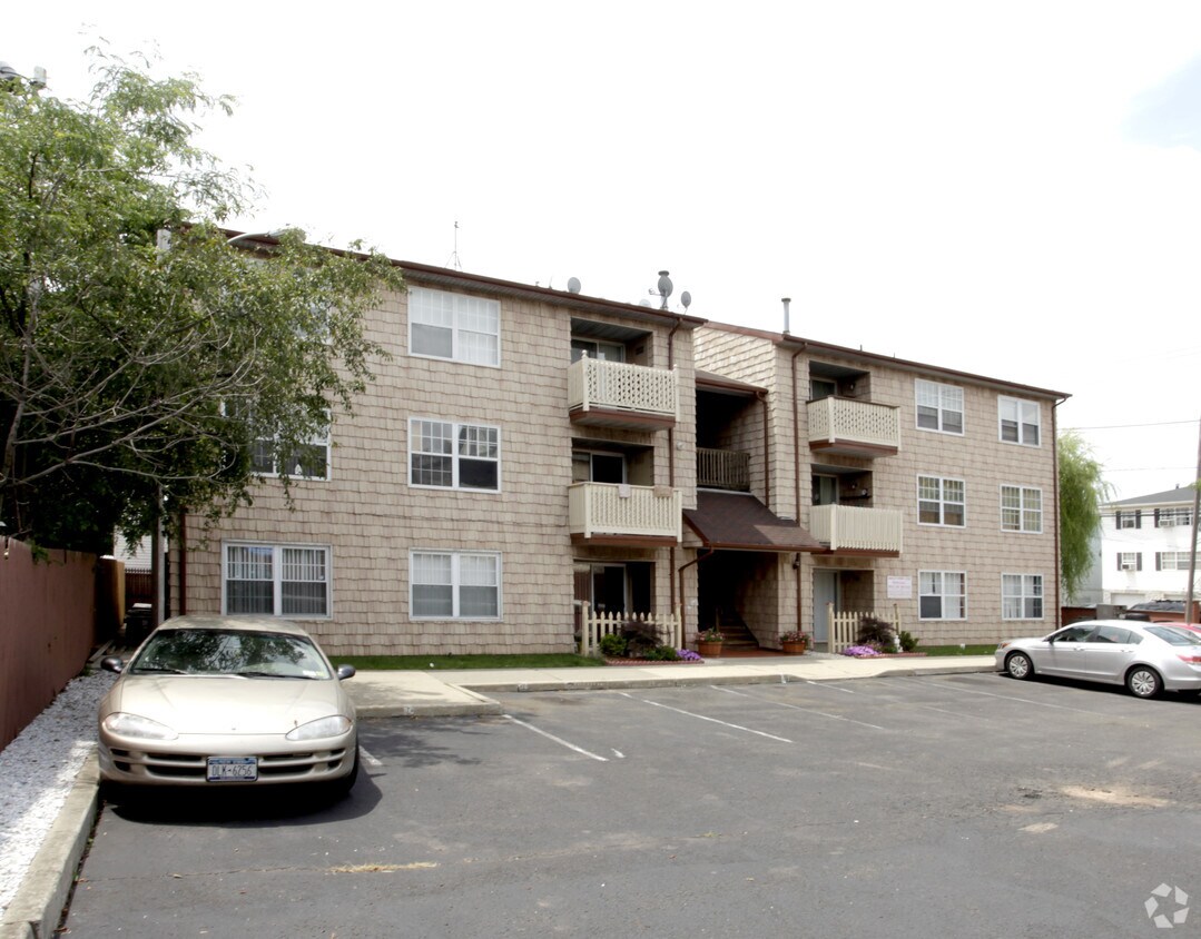 Building Photo - 58-66 S 2nd Ave
