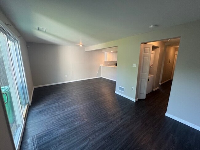 Building Photo - 7211 Branchwood Pl