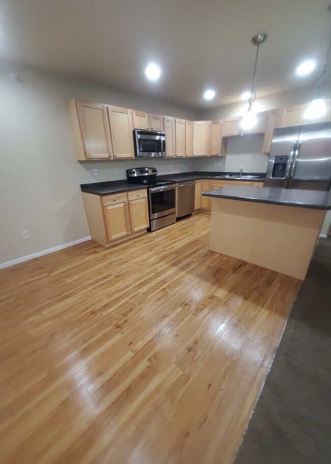 Foto del edificio - 122 30th St E