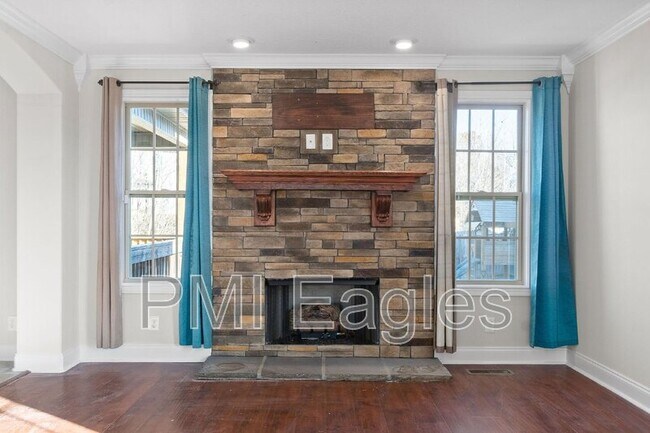 Building Photo - 3739 Silver Fox Ct