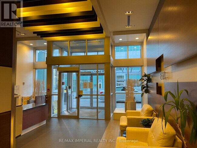 Photo du bâtiment - 70 Town Centre Court