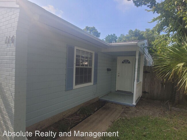 Building Photo - 3 br, 2 bath House - 114 Dolphin