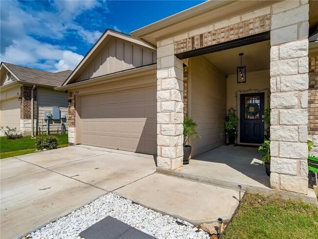 Building Photo - 5909 Ronee Leah Dr