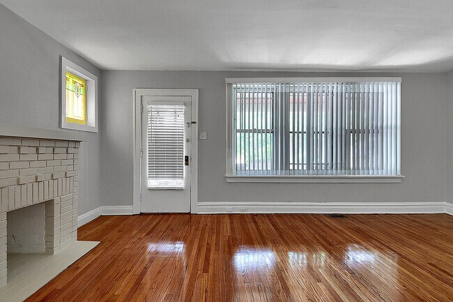 Foto del edificio - 7009 Amherst Ave