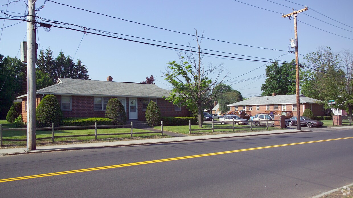 Primary Photo - 575 Mckinstry Ave
