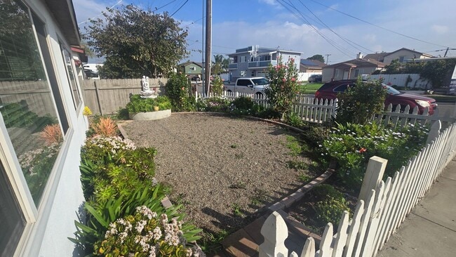 Building Photo - 424-26 Delaware st