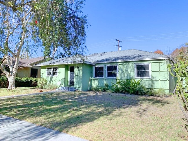 Building Photo - 3320 Stoner Ave