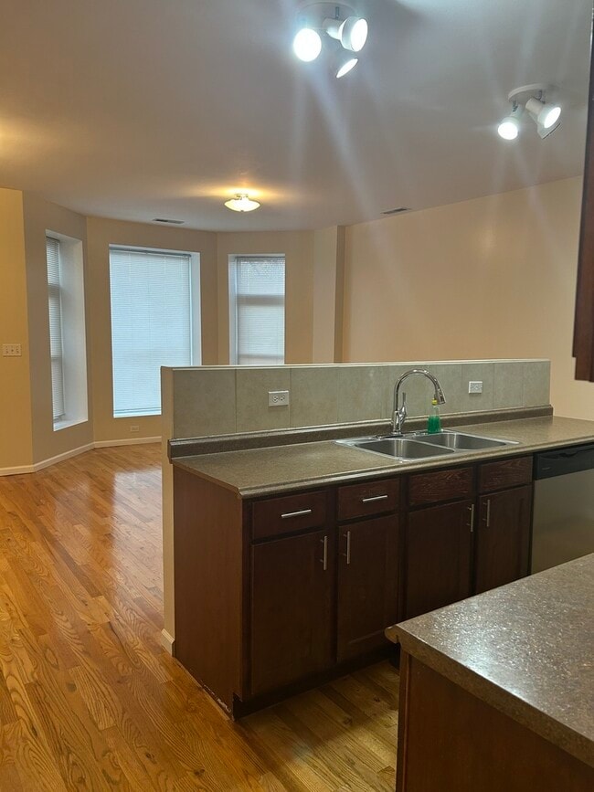 Foto del edificio - 3549 S King Dr