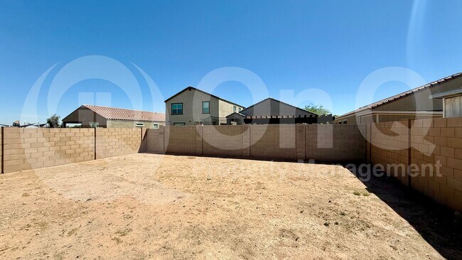 Foto del edificio - 22785 N Diamond Dr