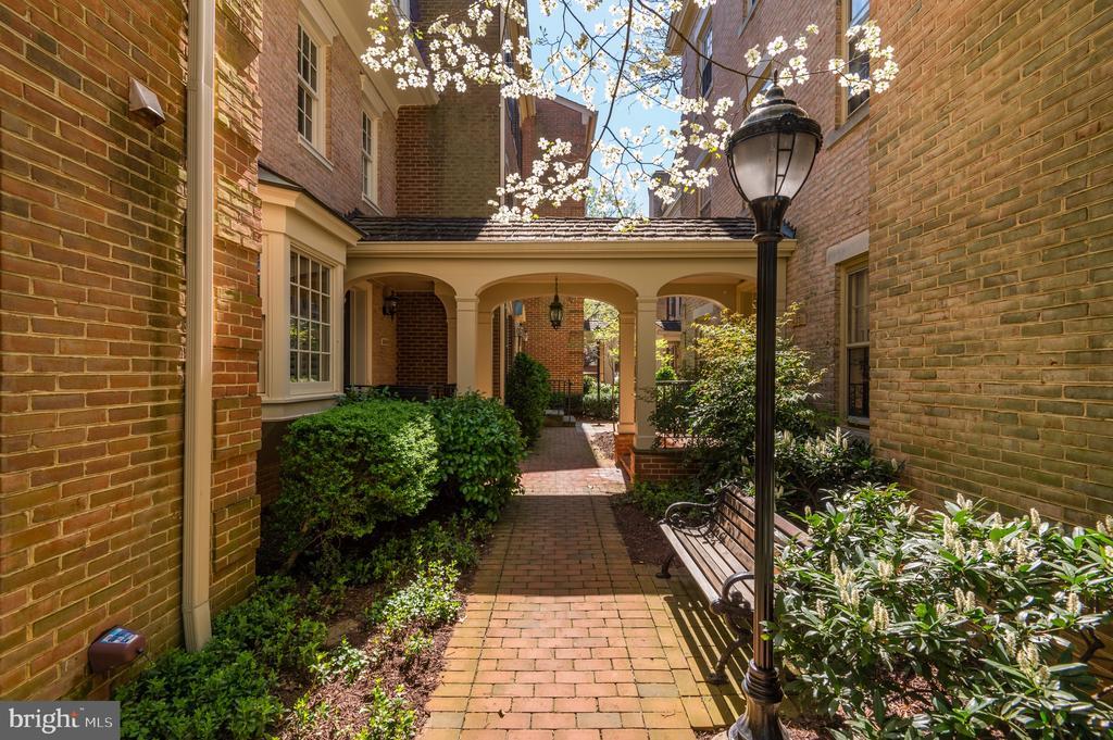 Foto principal - 4346 Westover Pl NW