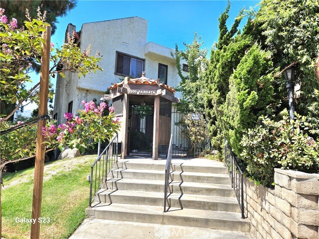 Primary Photo - 3200 Fairesta St