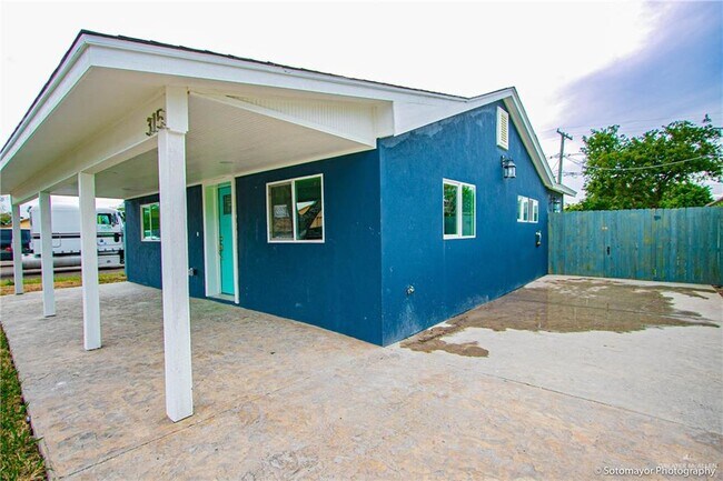Building Photo - 14 3rd N St