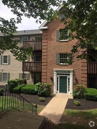Building Photo - 620 Manatawny St