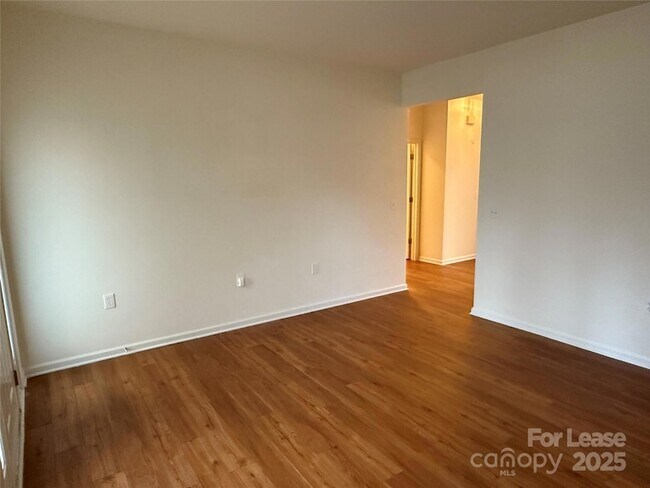 Foto del edificio - 7167 Somerset Springs Dr