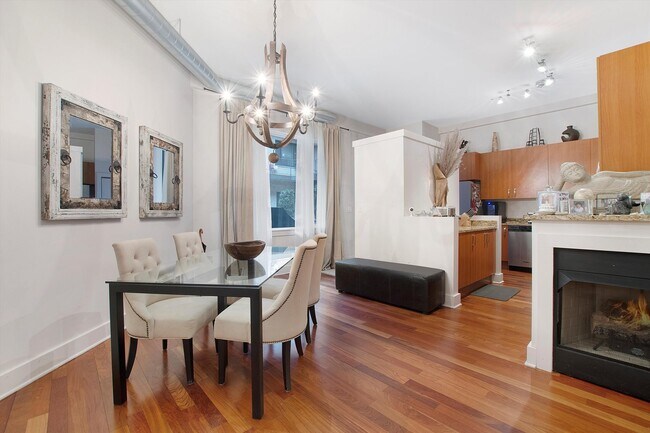 Foto del edificio - 4751 N Artesian Ave