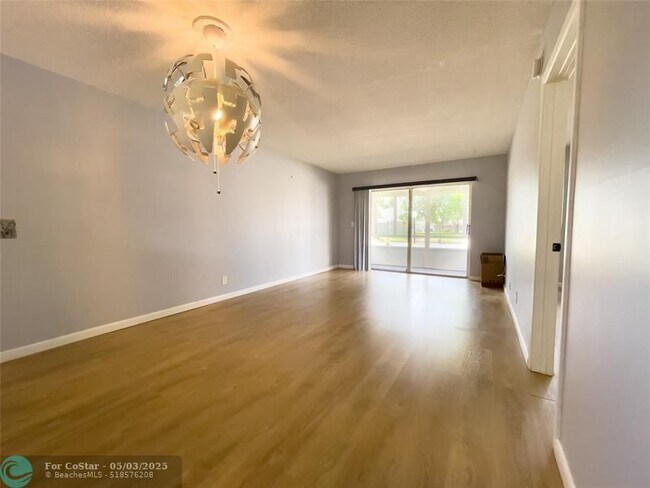 Foto del edificio - 2801 NW 47th Terrace