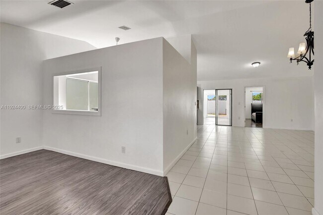 Foto del edificio - 9862 SW 145th Pl