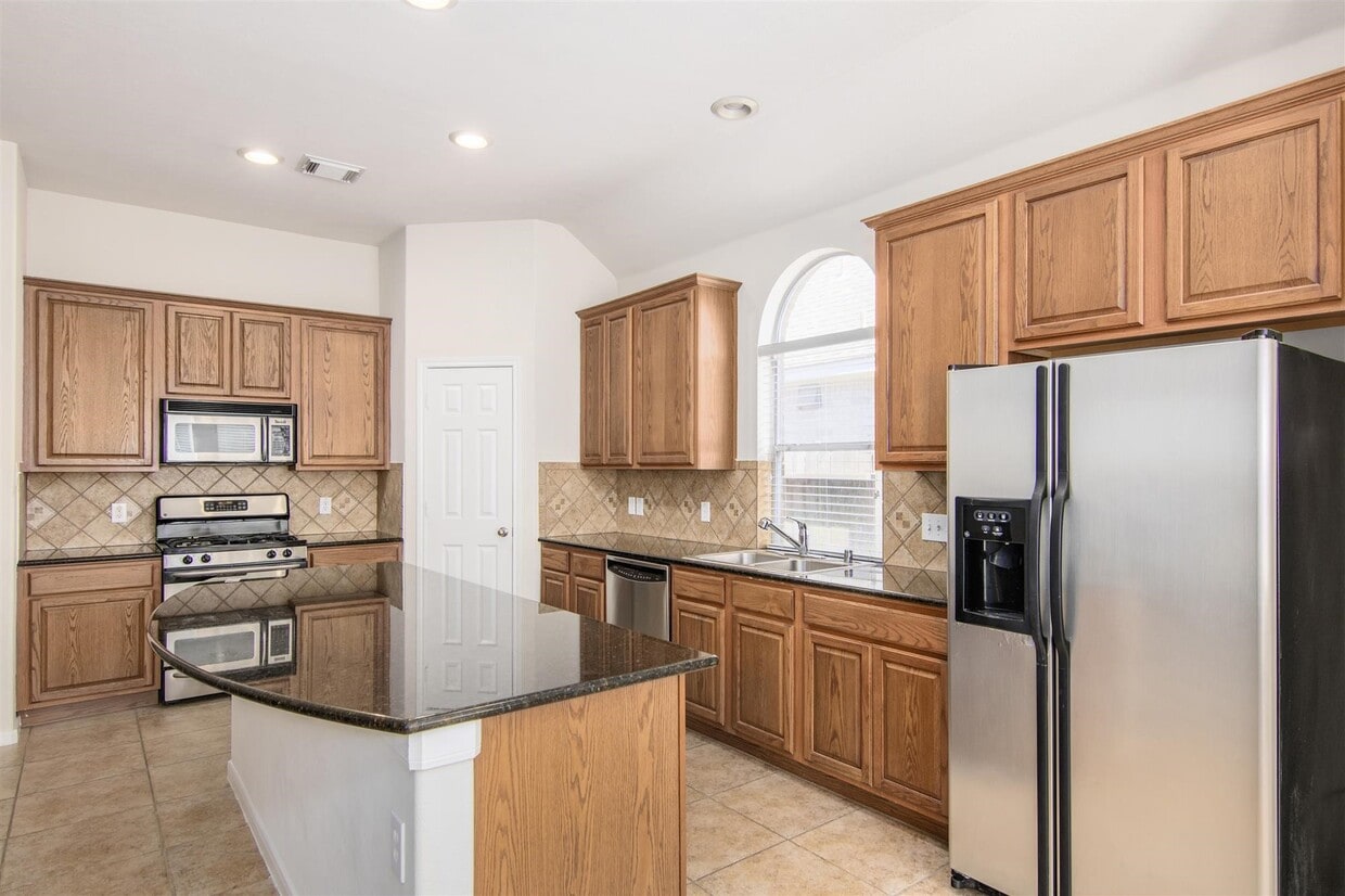 Foto principal - 25609 Tiverton Forest Ct
