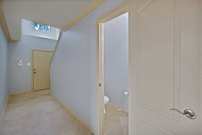 Foto del edificio - 3416 Stonecrest Cir