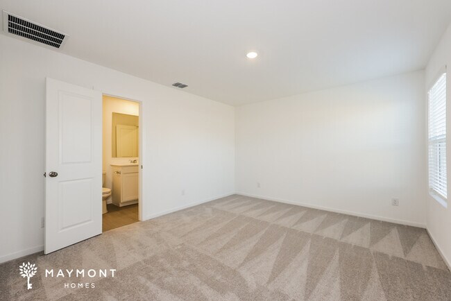 Building Photo - 3020 Burmese St