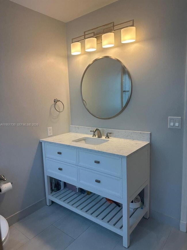 Building Photo - 19922 Dinner Key Dr