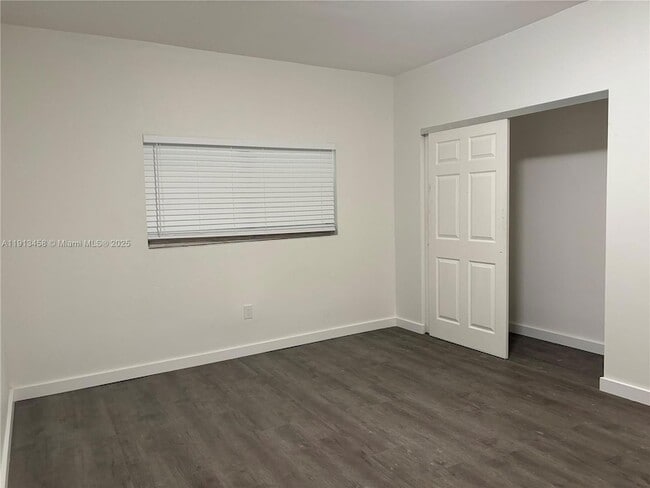 Foto del edificio - 15250 NE 8th Ave