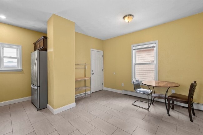 Foto del edificio - 329 Washington St